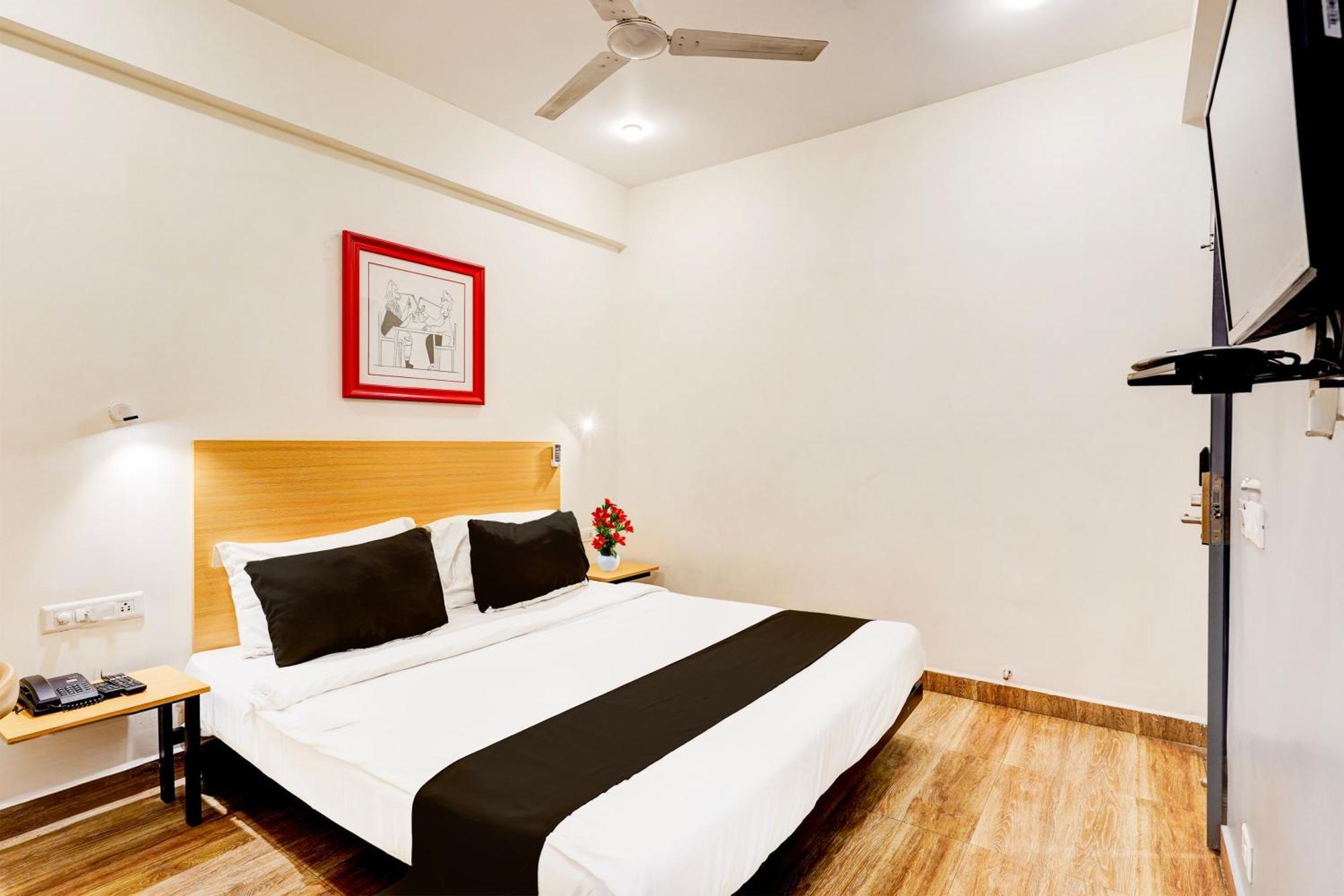 Super Townhouse Tirupati Exterior foto