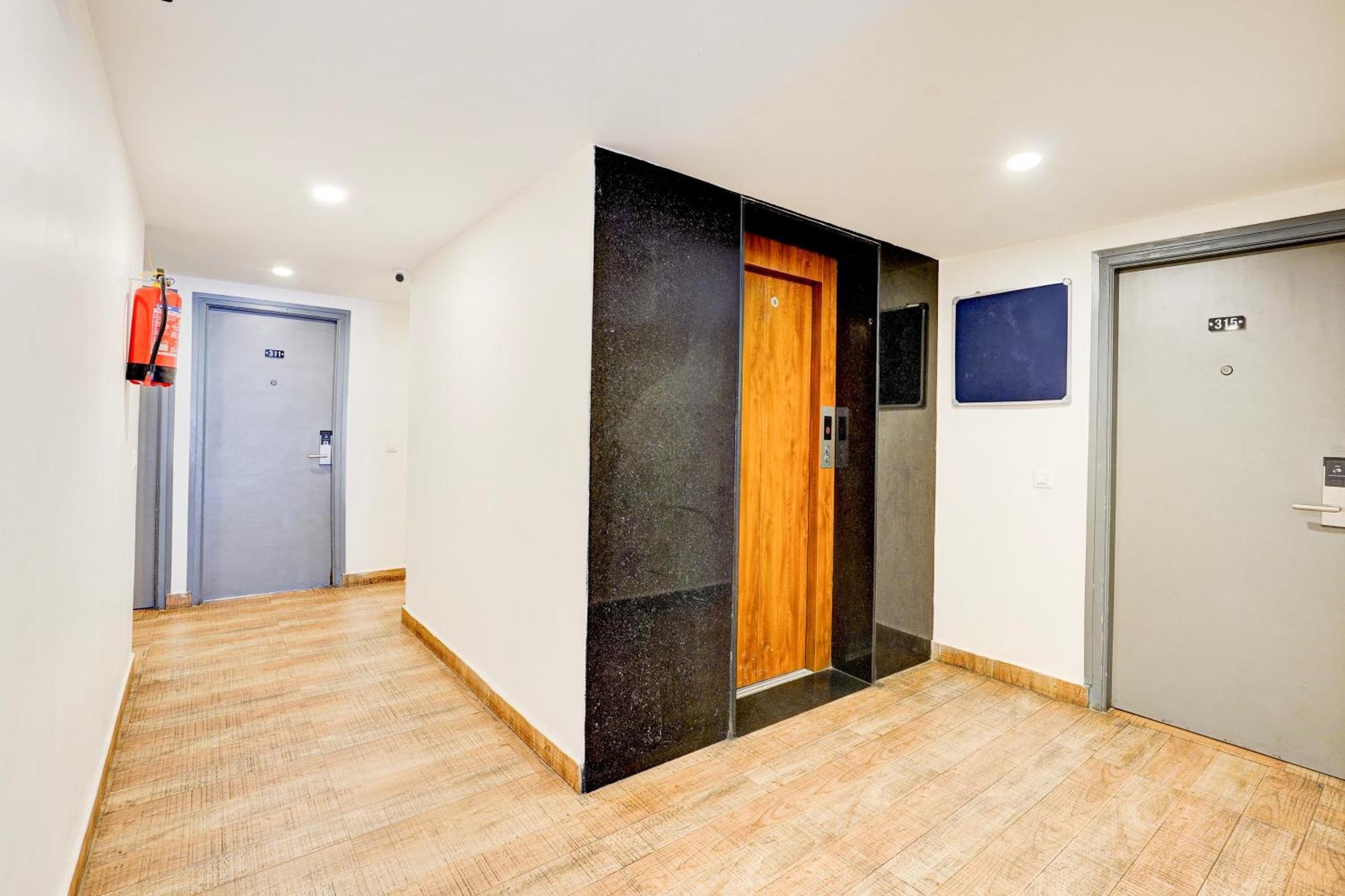 Super Townhouse Tirupati Exterior foto